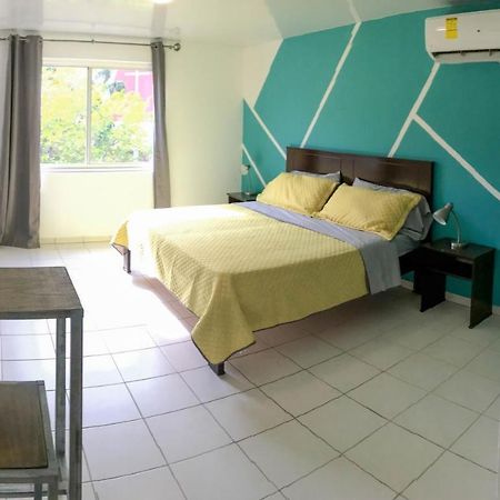 Dona Clara Vacation Apartments Oranjestad Extérieur photo